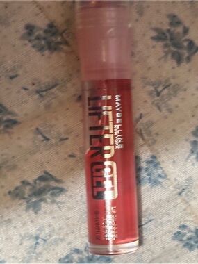 Maybelline Lifter Gloss — Pink Red